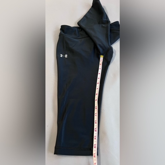 Under Armour UA Heat‎ Gear Capri Black Stretchy Compression Womens Small S - Picture 2 of 9
